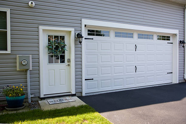 24/7 Emergency Garage Door Panel Replacement experts in Lorton, VA